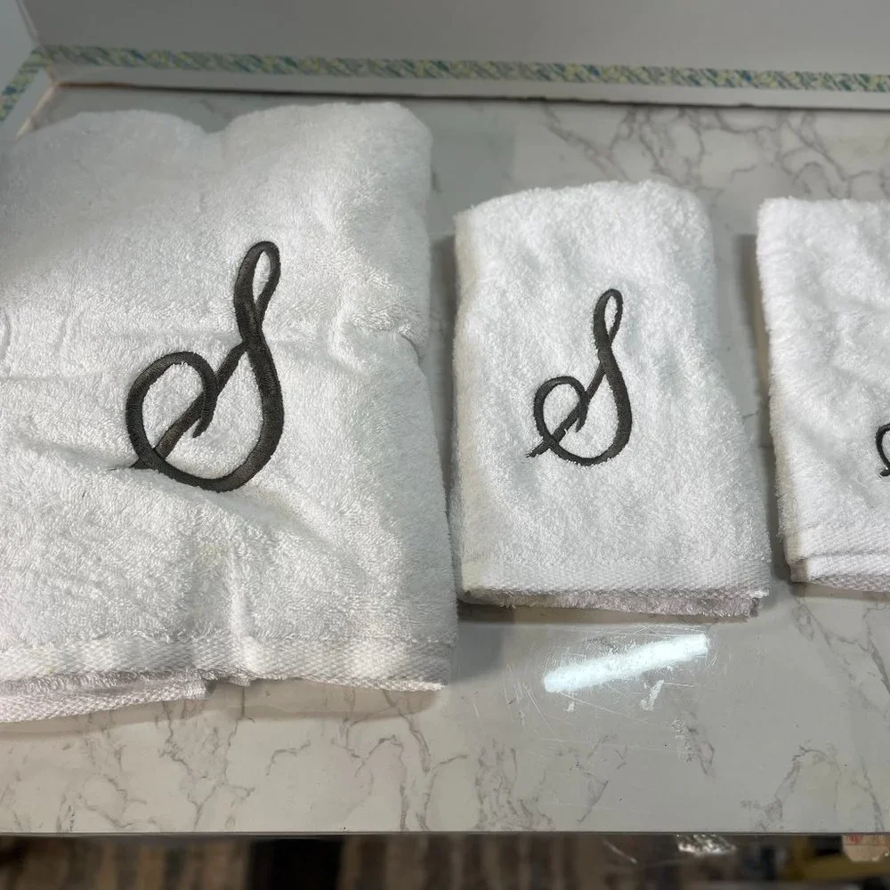 3 Towel Set, White, Avanti Monogram 
